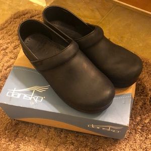 Dansko Professional Black Oiled size 6.5 women’s